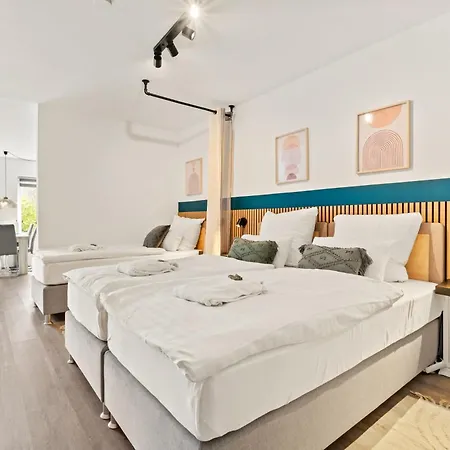 Greenhouse Living Fagus Mit Terrasse Und Feuerstelle - 6 Minuten Nach Winterberg - 4 Minuten Zur Ruhrquelle - Wandern - Mountainbike Fahren - Reisen Mit Hund & Geniessen *