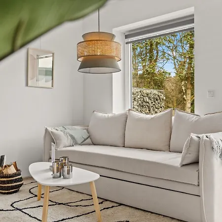 Greenhouse Living Fagus Mit Terrasse Und Feuerstelle - 6 Minuten Nach Winterberg - 4 Minuten Zur Ruhrquelle - Wandern - Mountainbike Fahren - Reisen Mit Hund & Geniessen * Medebach