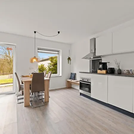 Greenhouse Living Fagus Mit Terrasse Und Feuerstelle - 6 Minuten Nach Winterberg - 4 Minuten Zur Ruhrquelle - Wandern - Mountainbike Fahren - Reisen Mit Hund & Geniessen Medebach