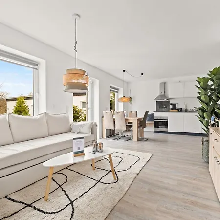 Greenhouse Living Fagus Mit Terrasse Und Feuerstelle - 6 Minuten Nach Winterberg - 4 Minuten Zur Ruhrquelle - Wandern - Mountainbike Fahren - Reisen Mit Hund & Geniessen Apartment