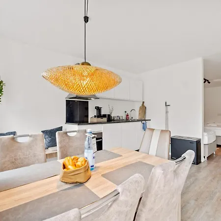 Greenhouse Living Fagus Mit Terrasse Und Feuerstelle - 6 Minuten Nach Winterberg - 4 Minuten Zur Ruhrquelle - Wandern - Mountainbike Fahren - Reisen Mit Hund & Geniessen *