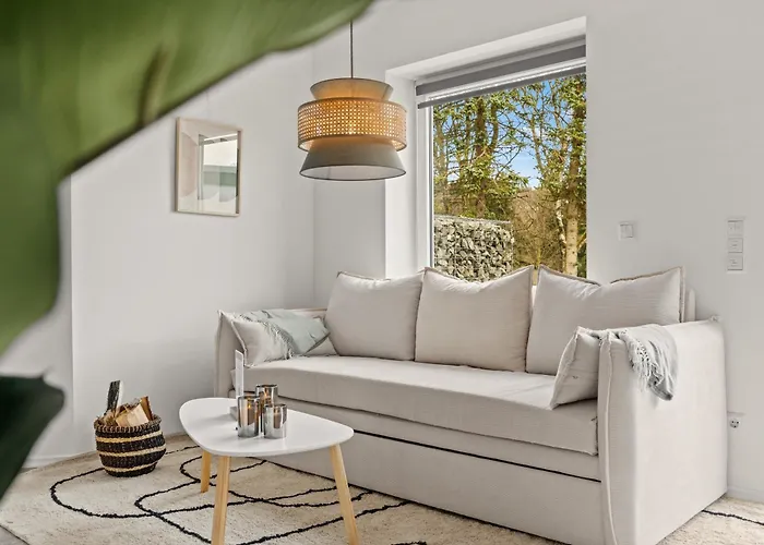 Greenhouse Living Fagus Mit Terrasse Und Feuerstelle - 6 Minuten Nach Winterberg - 4 Minuten Zur Ruhrquelle - Wandern - Mountainbike Fahren - Reisen Mit Hund & Geniessen * Medebach