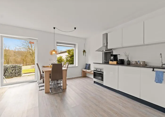 Greenhouse Living Fagus Mit Terrasse Und Feuerstelle - 6 Minuten Nach Winterberg - 4 Minuten Zur Ruhrquelle - Wandern - Mountainbike Fahren - Reisen Mit Hund & Geniessen Medebach