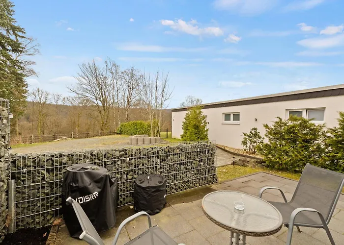 Greenhouse Living Fagus Mit Terrasse Und Feuerstelle - 6 Minuten Nach Winterberg - 4 Minuten Zur Ruhrquelle - Wandern - Mountainbike Fahren - Reisen Mit Hund & Geniessen *