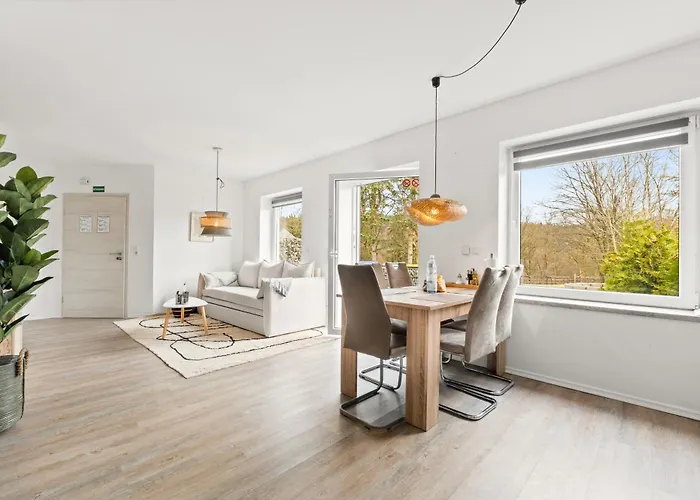 Lägenhet Greenhouse Living Fagus Mit Terrasse Und Feuerstelle - 6 Minuten Nach Winterberg - 4 Minuten Zur Ruhrquelle - Wandern - Mountainbike Fahren - Reisen Mit Hund & Geniessen *