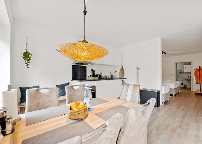 Greenhouse Living Fagus Mit Terrasse Und Feuerstelle - 6 Minuten Nach Winterberg - 4 Minuten Zur Ruhrquelle - Wandern - Mountainbike Fahren - Reisen Mit Hund & Geniessen *