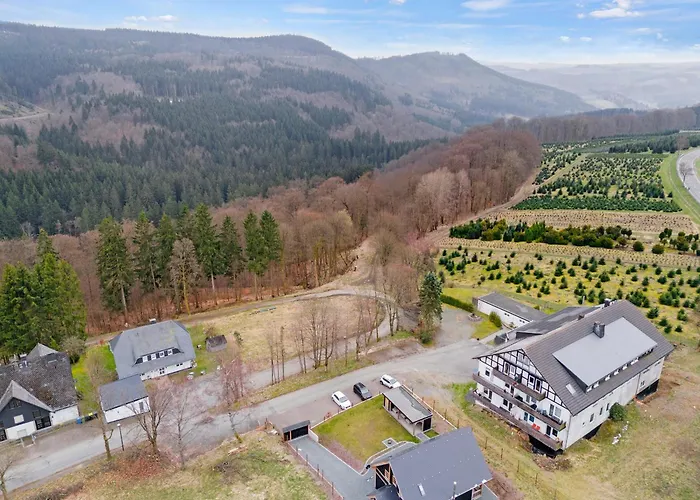 Greenhouse Living Fagus Mit Terrasse Und Feuerstelle - 6 Minuten Nach Winterberg - 4 Minuten Zur Ruhrquelle - Wandern - Mountainbike Fahren - Reisen Mit Hund & Geniessen *